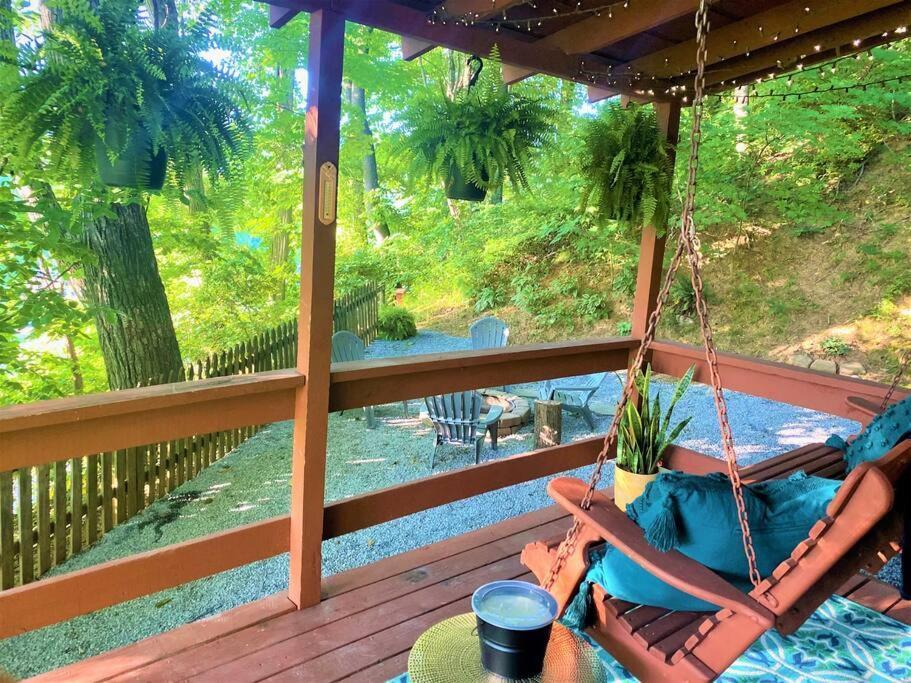 Hemlock Hideaway Appartamento Maggie Valley Esterno foto